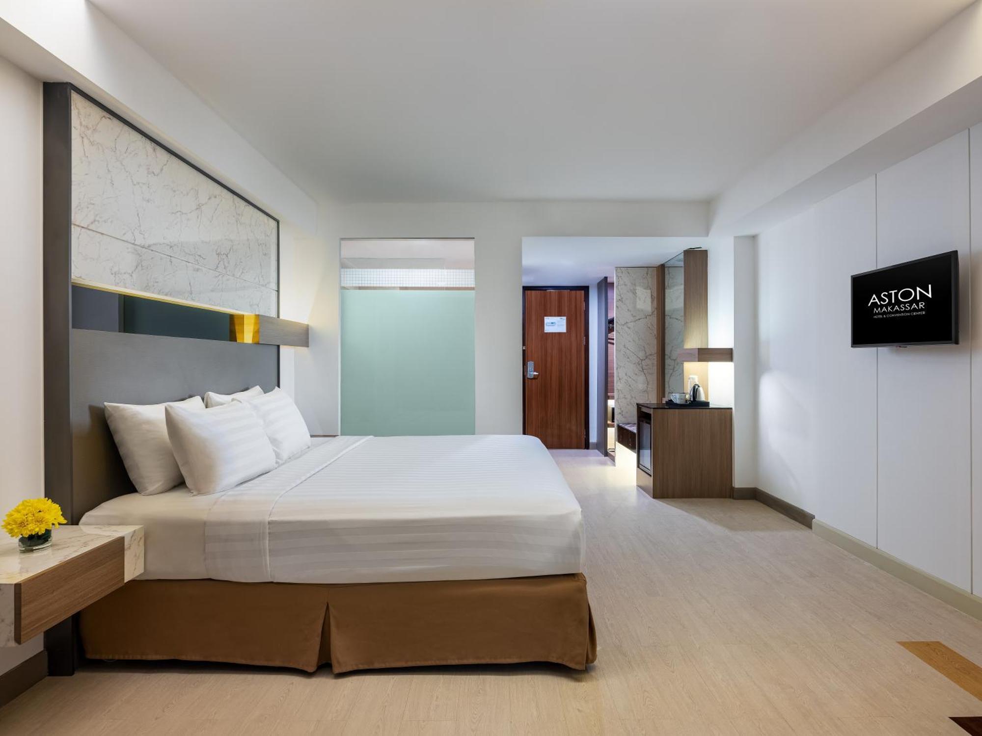 Aston Makassar Hotel & Convention Center Exterior foto